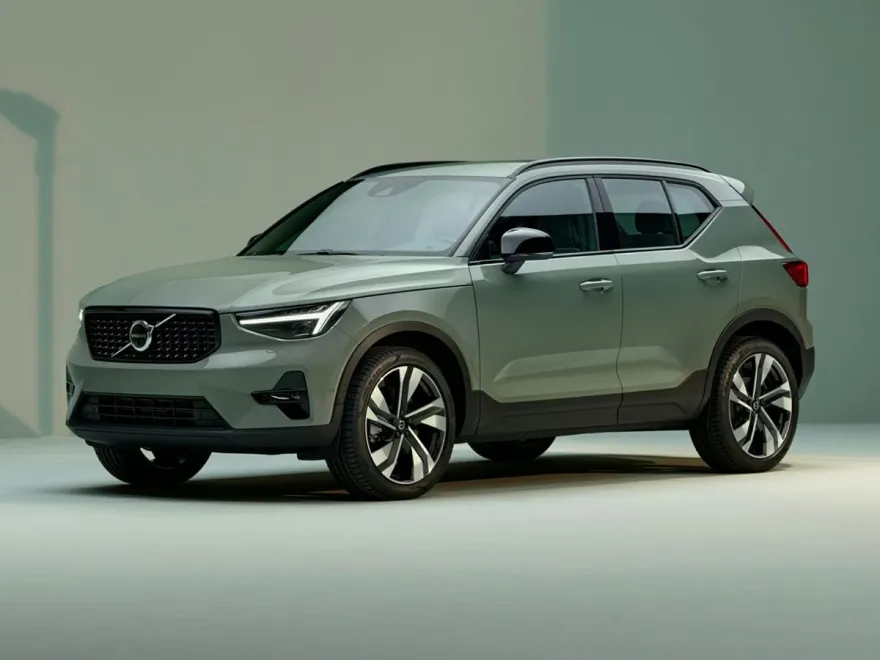 2024 Volvo XC40 Ultimate photo 1