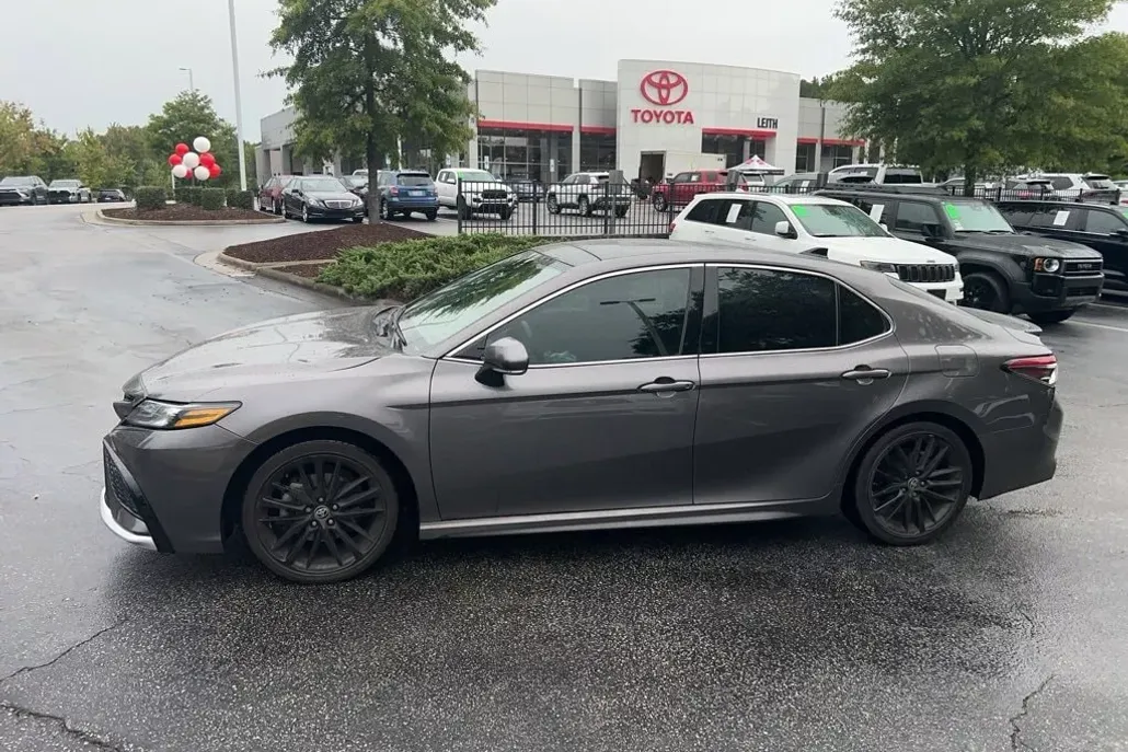 2022 Toyota Camry XSE photo 1
