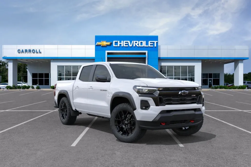 2024 Chevrolet Colorado Z71 photo 1
