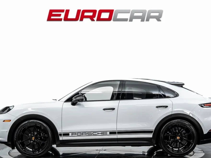 2024 Porsche Cayenne Coupe Turbo GT photo 1