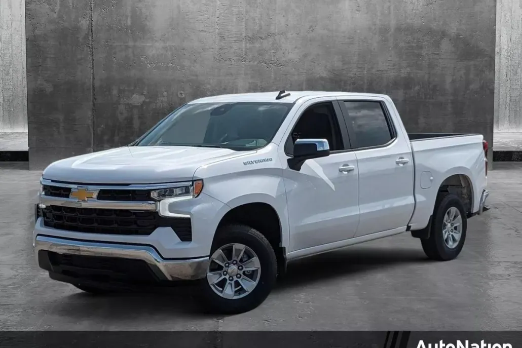 2025 Chevrolet Silverado 1500 LT photo 1