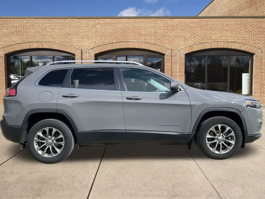 2020 Jeep Cherokee Latitude photo 1