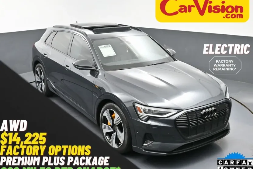 2022 Audi e-tron Premium Plus photo 1