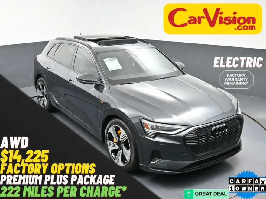 2022 Audi e-tron Premium Plus photo 1