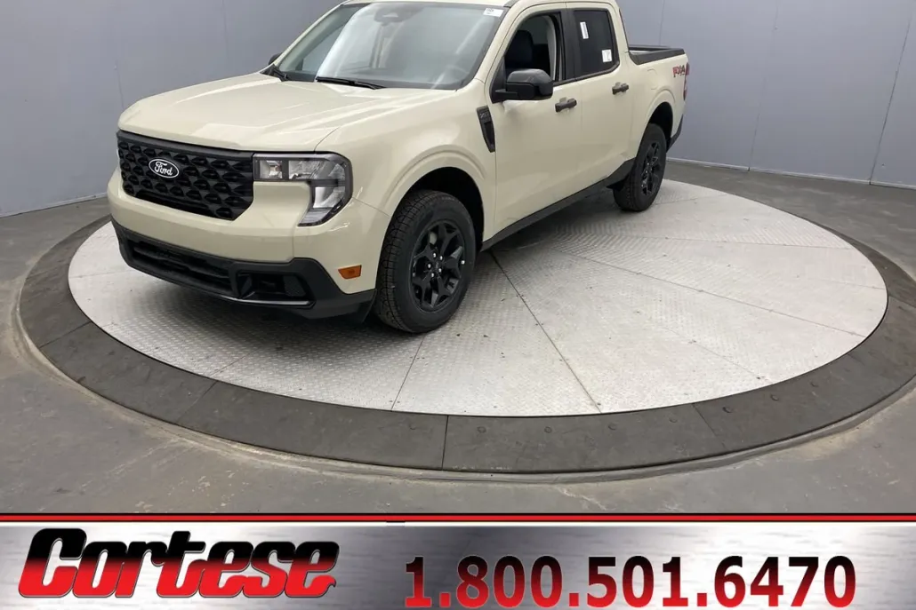 2025 Ford Maverick XLT photo 1