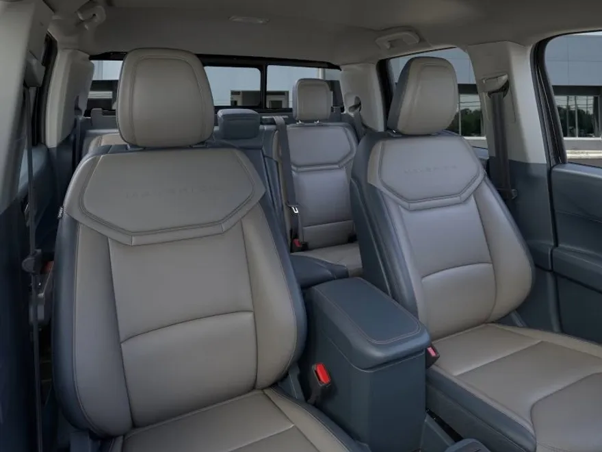 2025 Ford Maverick Lariat photo 1