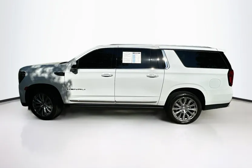 2023 Gmc Yukon XL Denali photo 1