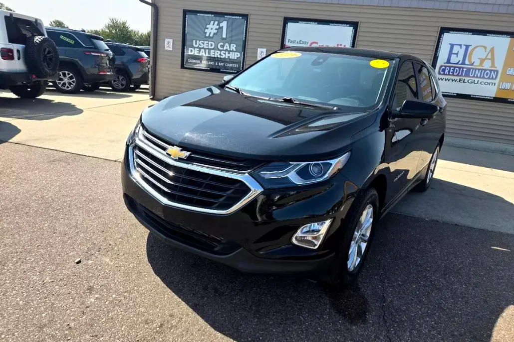 2021 Chevrolet Equinox LT photo 1