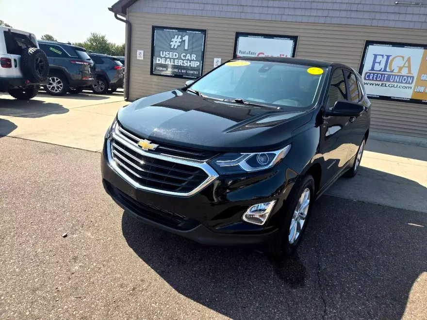2021 Chevrolet Equinox LT photo 1