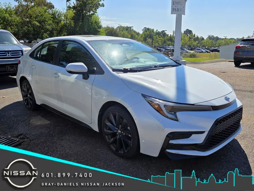 2024 Toyota Corolla SE Premium photo 1