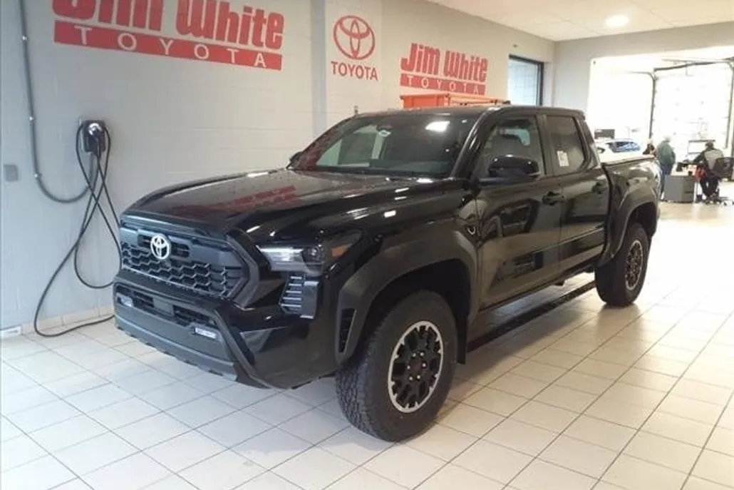 2024 Toyota Tacoma TRD Off-Road 4x4 Double Cab photo 1