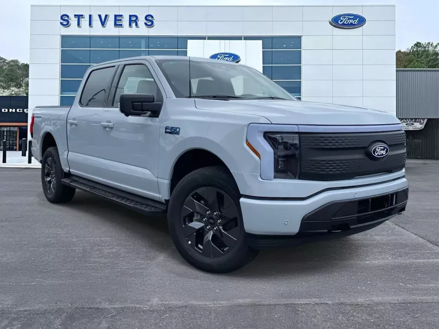 2025 Ford F-150 Lightning photo 1