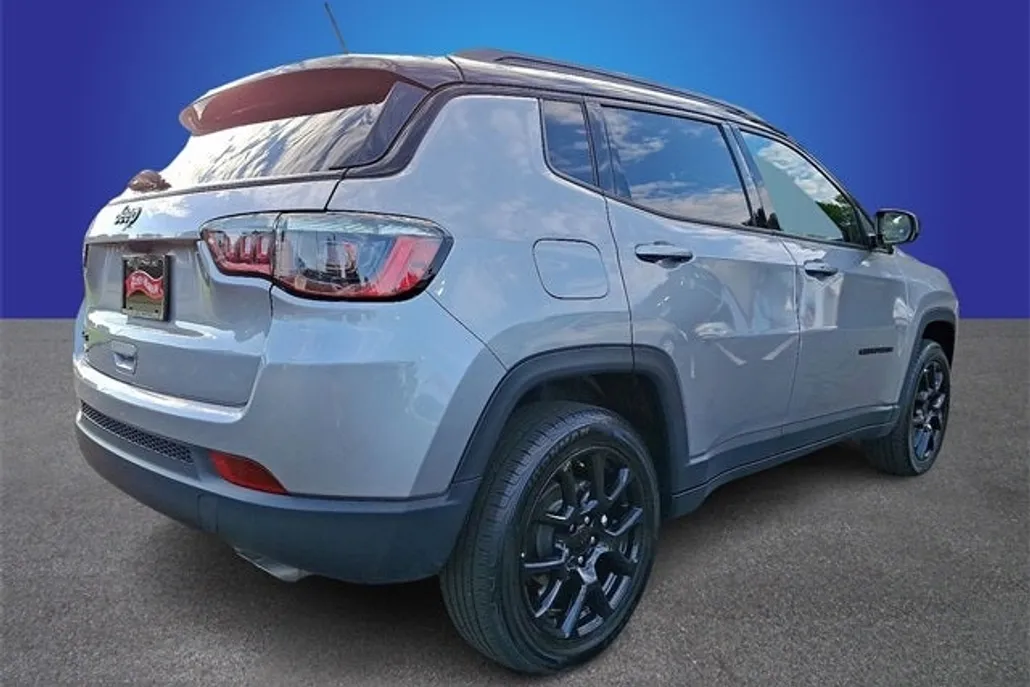 2022 Jeep Compass Altitude photo 1