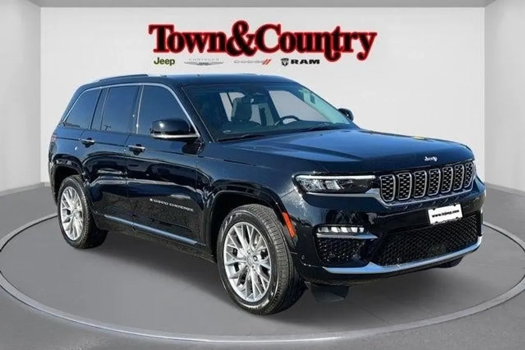 2023 Jeep Grand Cherokee Summit photo 1
