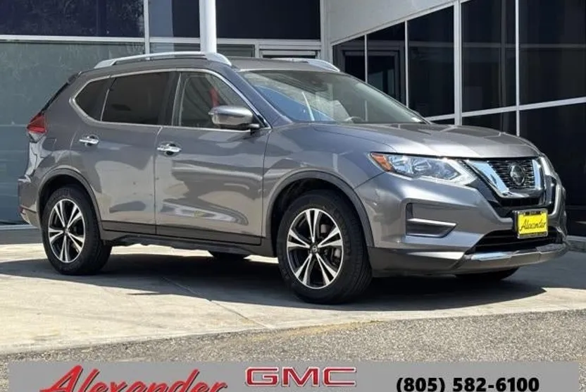 2020 Nissan Rogue SV photo 1