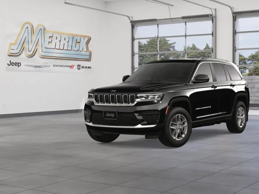 2025 Jeep Grand Cherokee Laredo photo 1