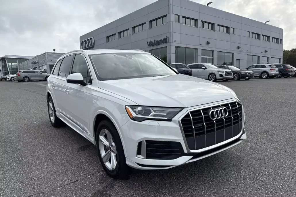 2022 Audi Q7 Premium photo 1