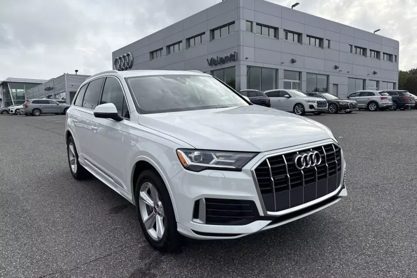 2022 Audi Q7 Premium photo 1