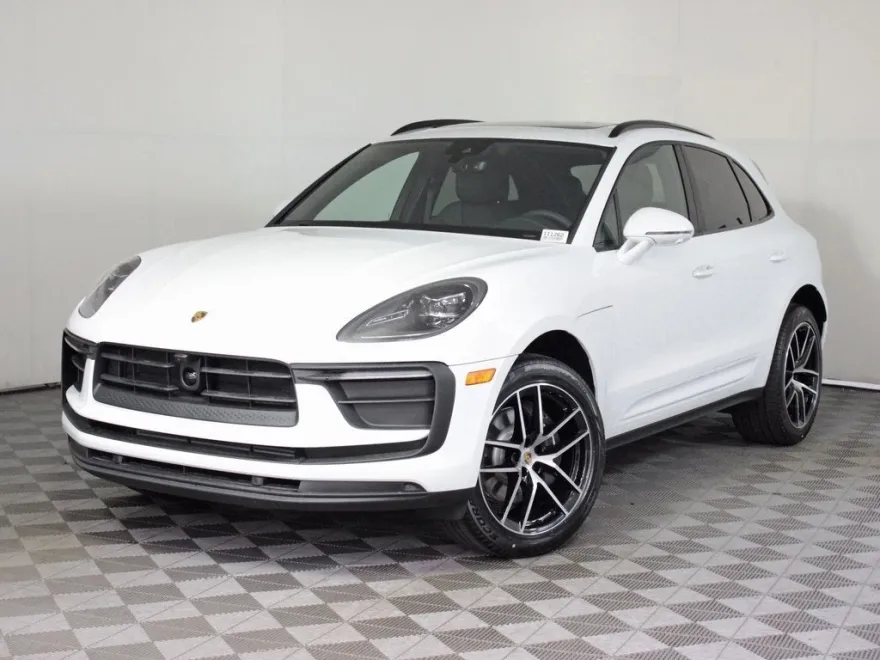 2025 Porsche Macan Base photo 1