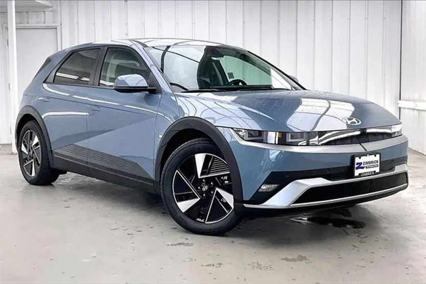 2025 Hyundai Ioniq 5 SE photo 1