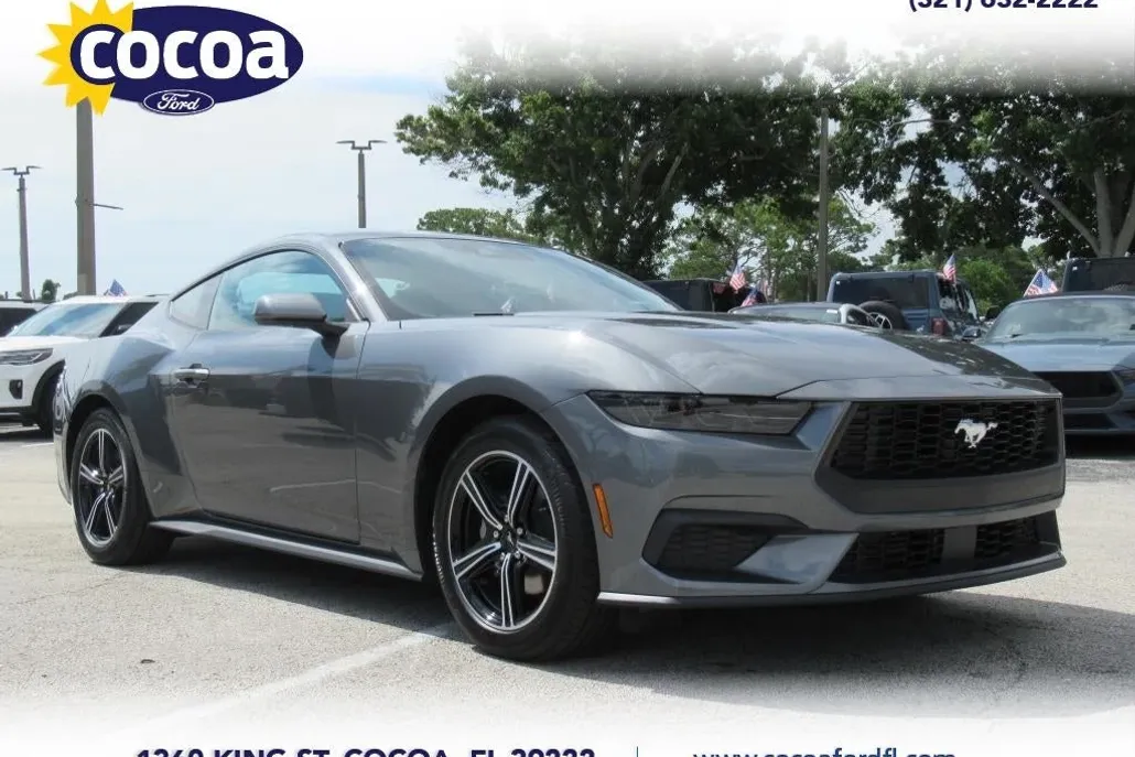 2025 Ford Mustang EcoBoost photo 1