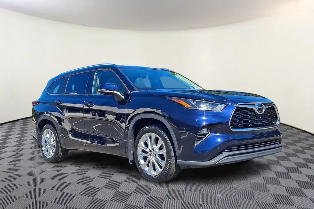 2021 Toyota Highlander Limited photo 1