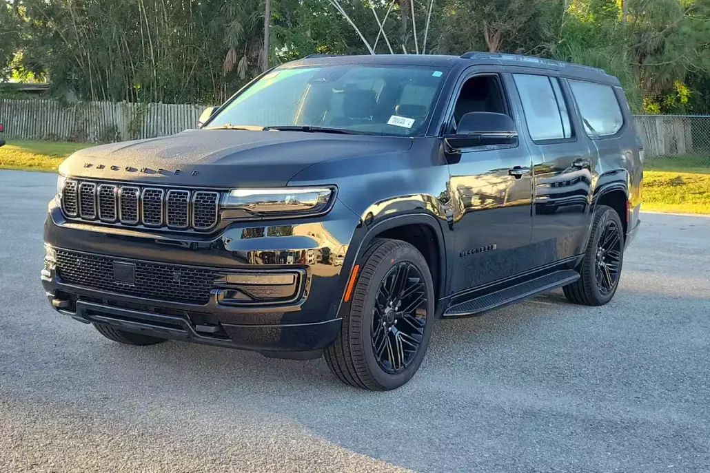2025 Jeep Wagoneer L Series II Carbide photo 1