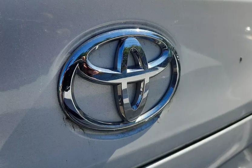 2022 Toyota Corolla Cross L photo 1