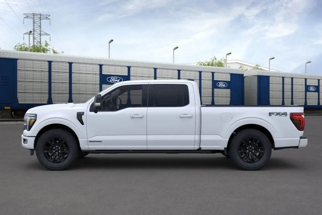 2025 Ford F-150 Platinum photo 1