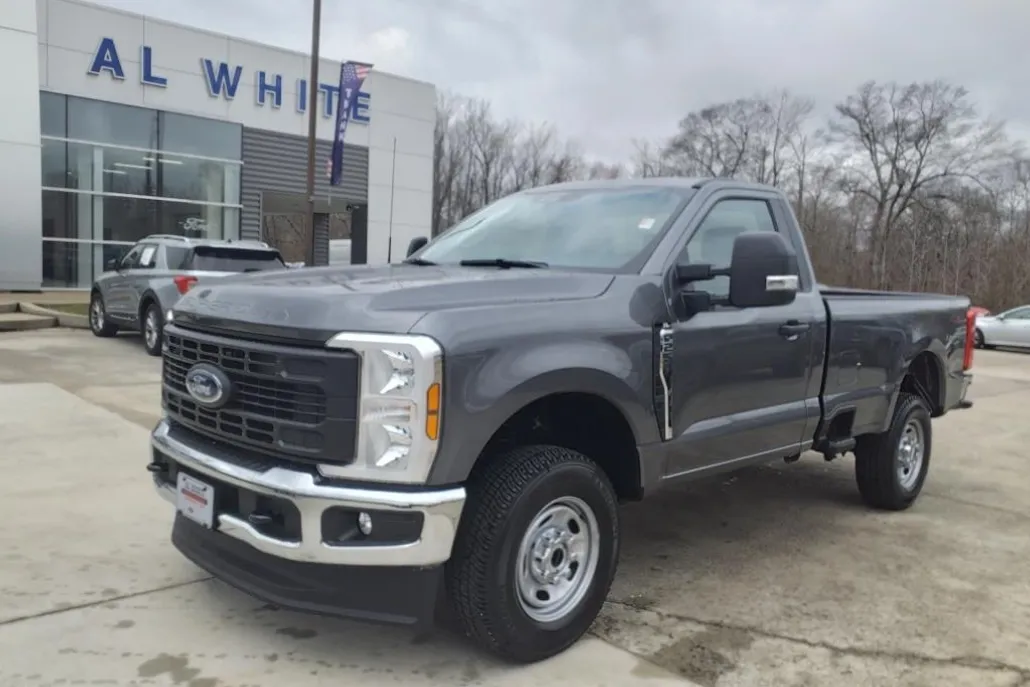 2025 Ford F-250 XL photo 1