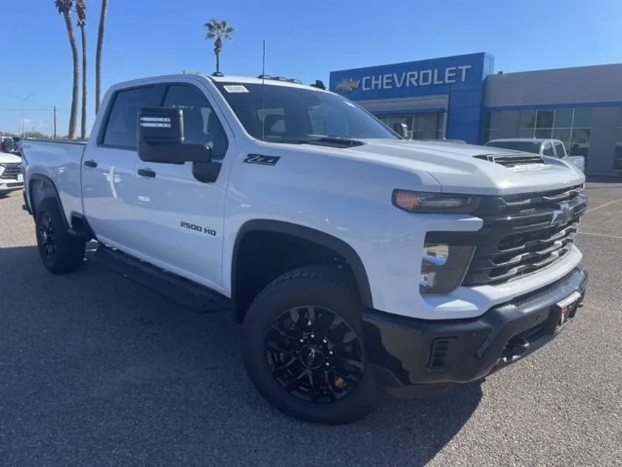 2025 Chevrolet Silverado 2500HD Custom photo 1