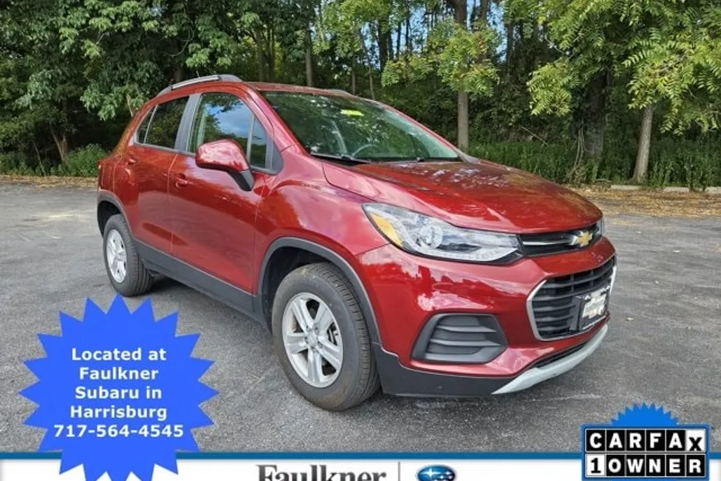 2022 Chevrolet Trax LT photo 1