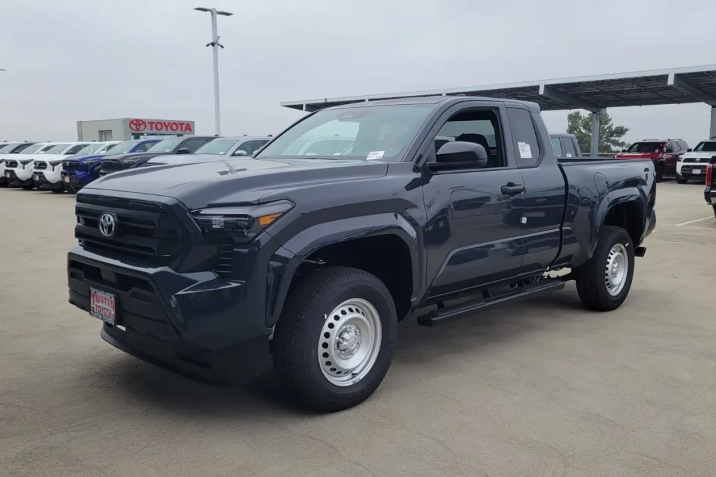 2025 Toyota Tacoma SR XtraCab photo 1