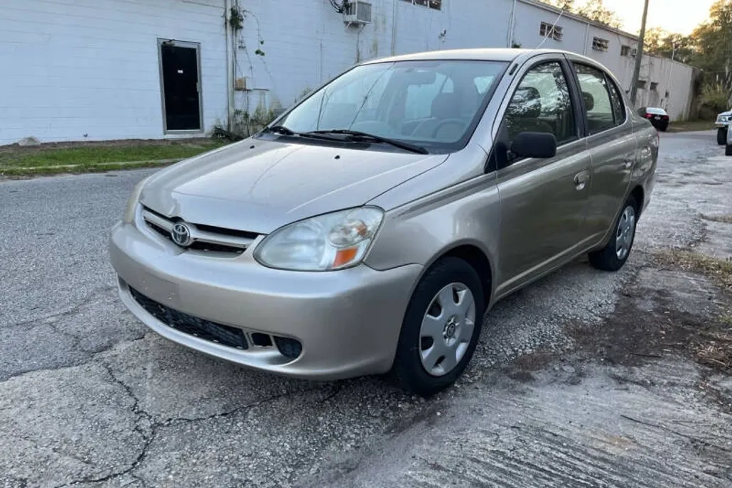 2003 Toyota Echo Base photo 1