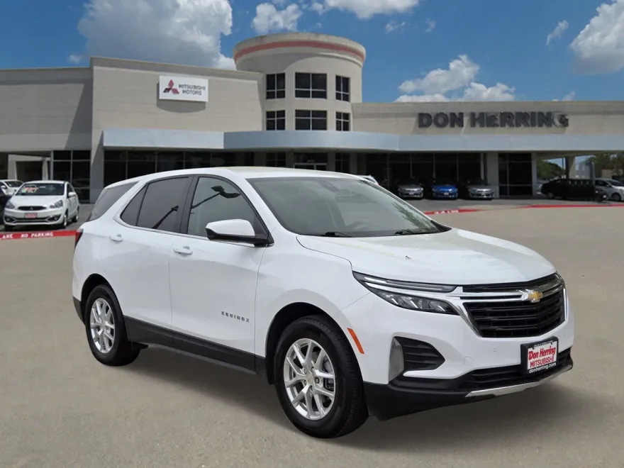 2024 Chevrolet Equinox LT photo 1