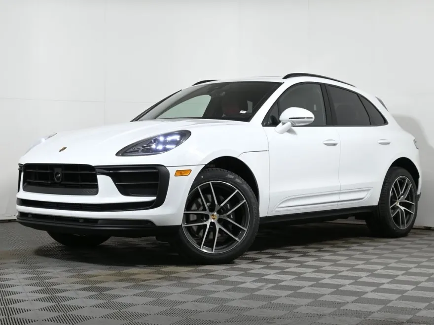 2025 Porsche Macan Base photo 1