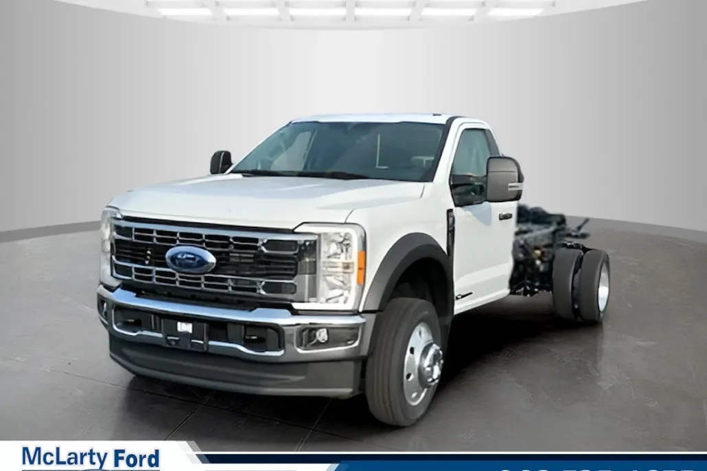 2025 Ford F-450 XLT photo 1