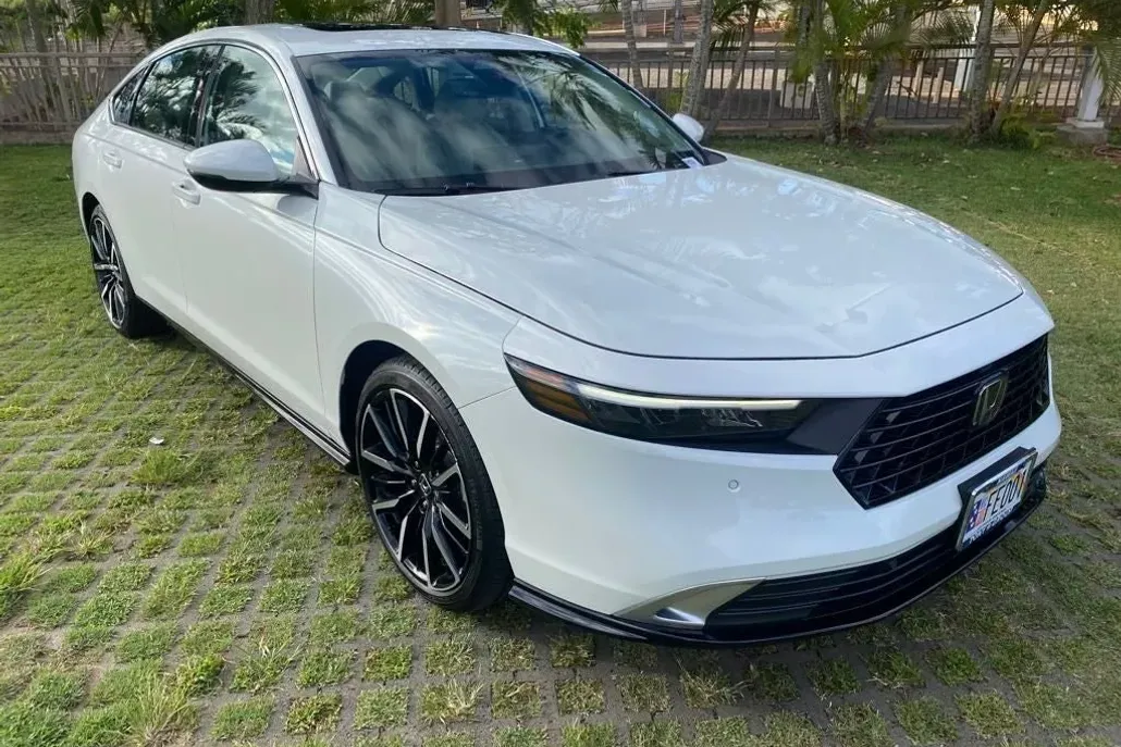 2025 Honda Accord Hybrid Touring photo 1