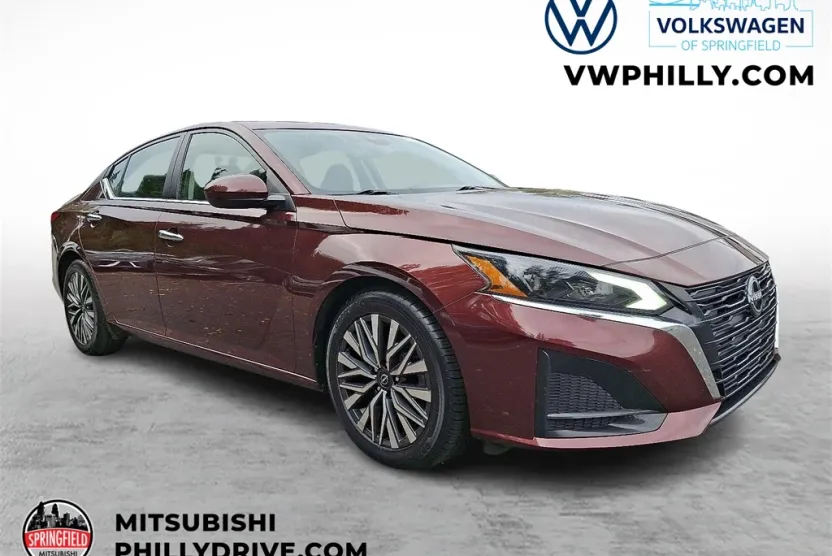 2023 Nissan Altima 2.5 SV photo 1