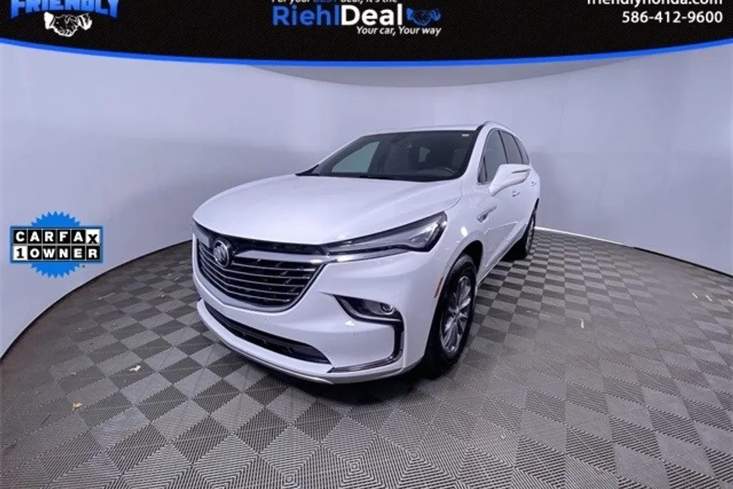 2023 Buick Enclave Essence photo 1