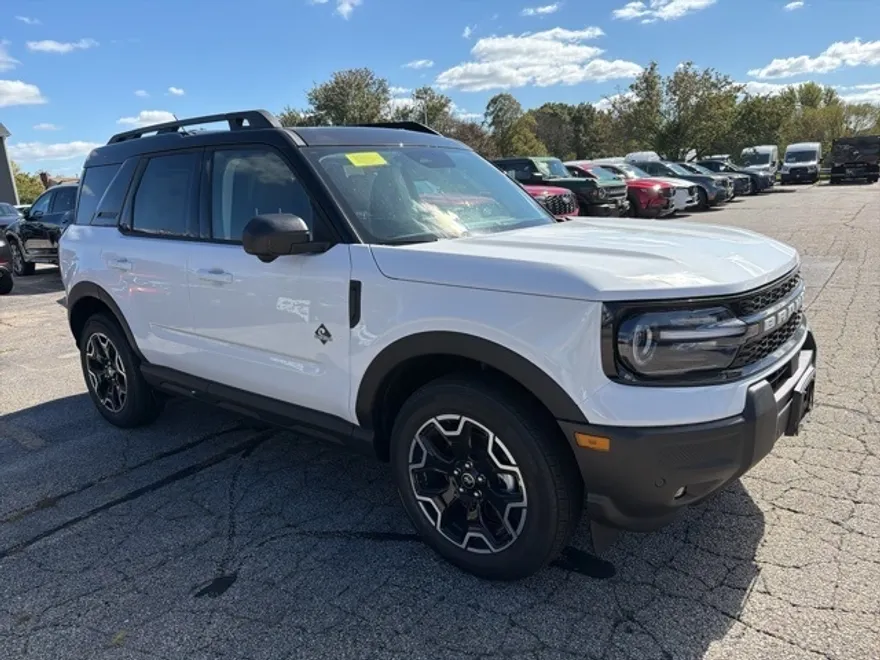 2025 Ford Bronco Sport Outer Banks photo 1