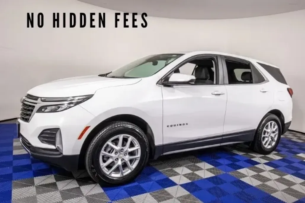 2023 Chevrolet Equinox LT photo 1