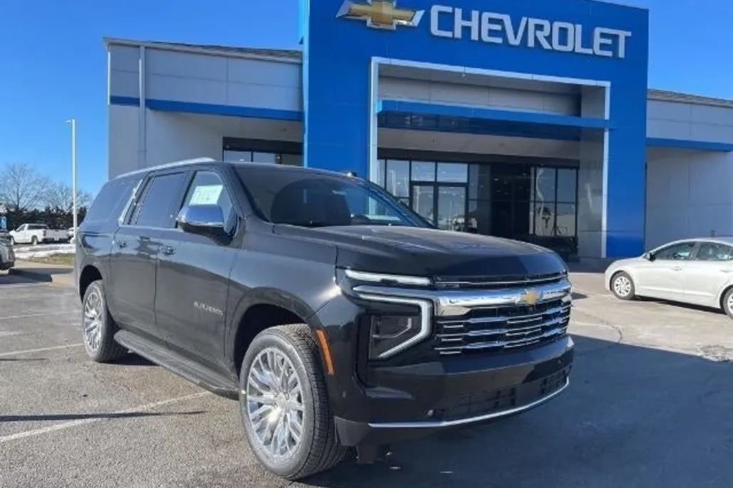 2025 Chevrolet Suburban Premier photo 1