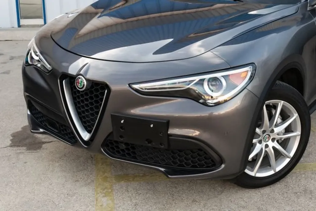 2018 Alfa Romeo Stelvio Ti photo 1