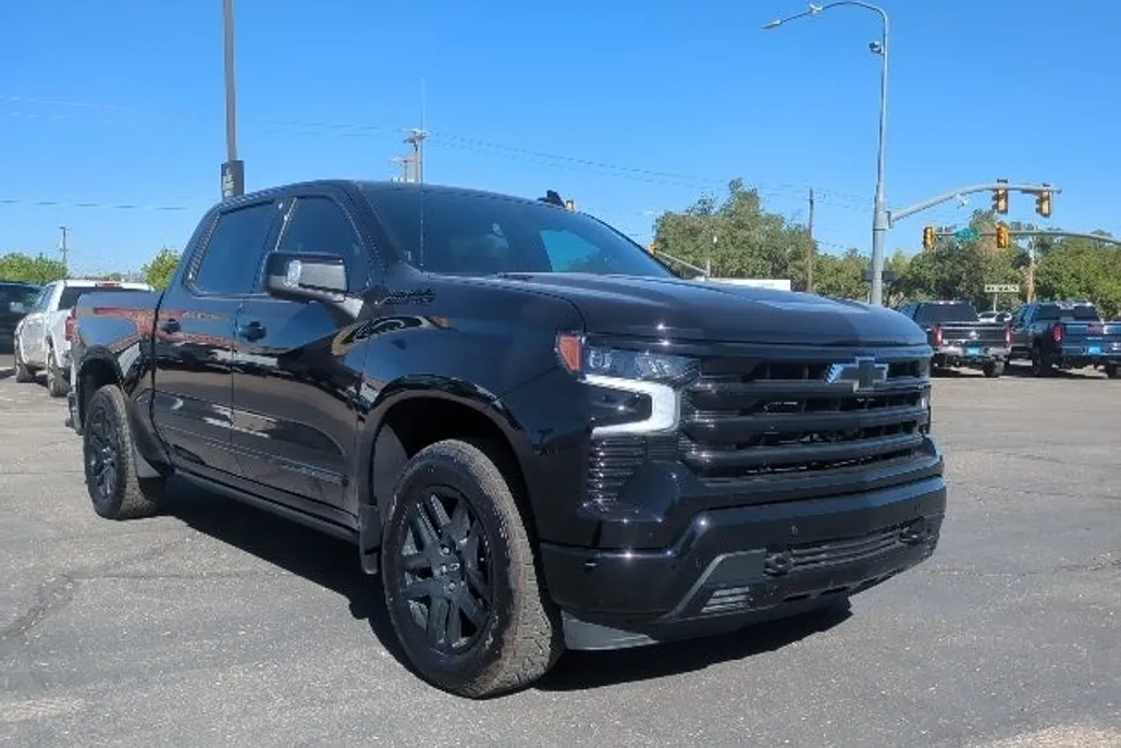 2025 Chevrolet Silverado 1500 High Country photo 1
