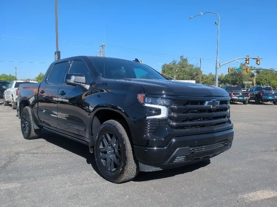 2025 Chevrolet Silverado 1500 High Country photo 1