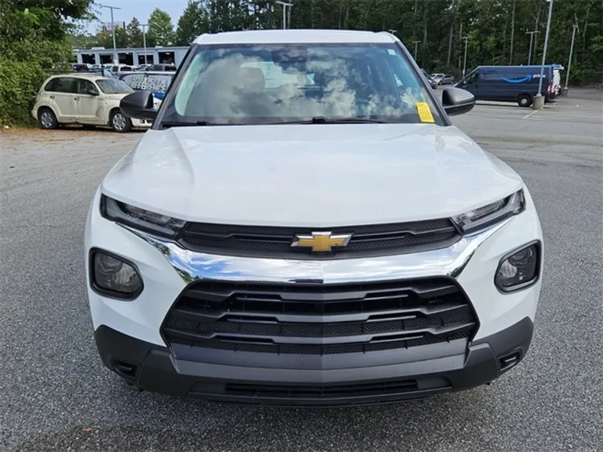 2023 Chevrolet Trailblazer LS photo 1