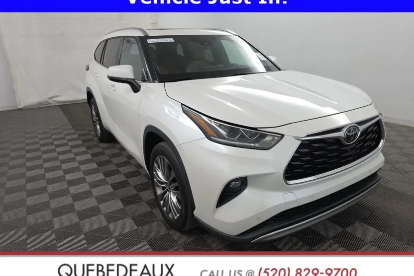 2021 Toyota Highlander Platinum photo 1