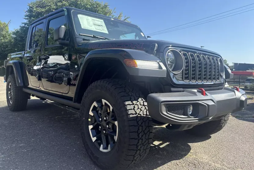 2025 Jeep Gladiator Rubicon photo 1