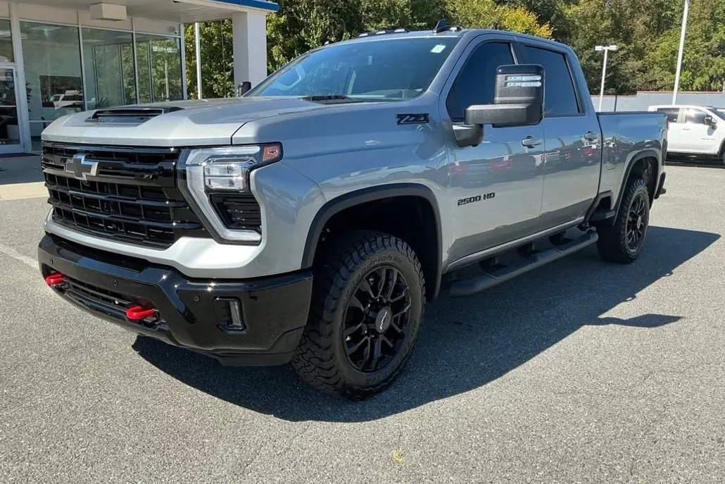 2025 Chevrolet Silverado 2500HD LT Trail Boss photo 1